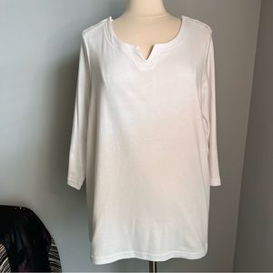 Hasting and Smith 2X White V-Neck 3/4 Sleeve Button Shoulder Tunic Top